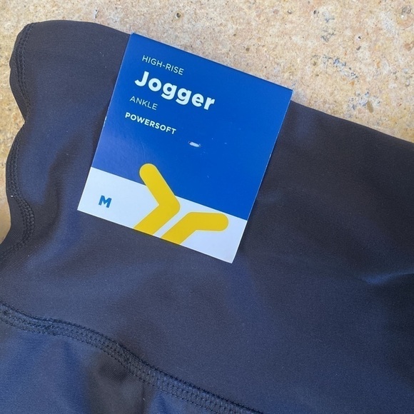 NWT- Old Navy High Waisted Power Soft Joggers Women’s M Black activewear Stretch - Picture 9 of 14